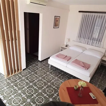 Apartments Marta Rogoznica  Extérieur photo